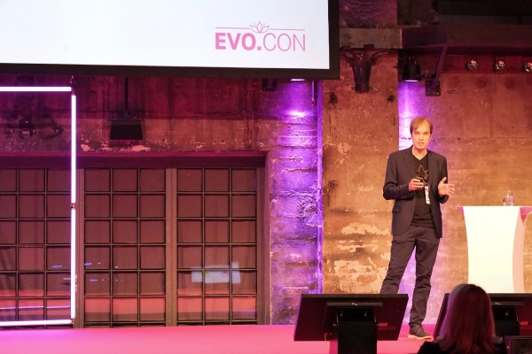 Foto von mir bei der Rede bei der Evo.Con